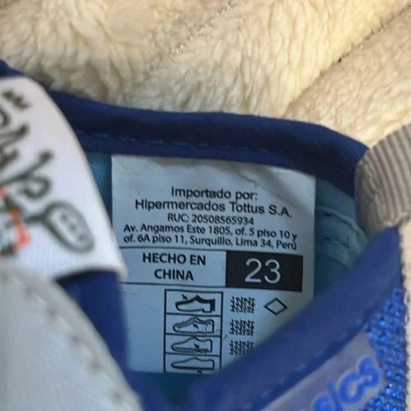 Big Bang - NWOT - velcro closing sneakers/runners. Size 6 - Picture 6 of 8